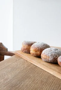 Beignets aux pommes au four : Une recette légère et gourmande !
